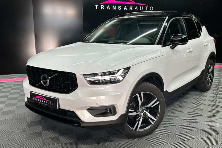 VOLVO XC40