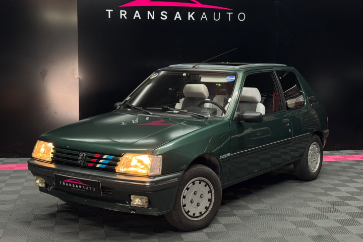 PEUGEOT 205